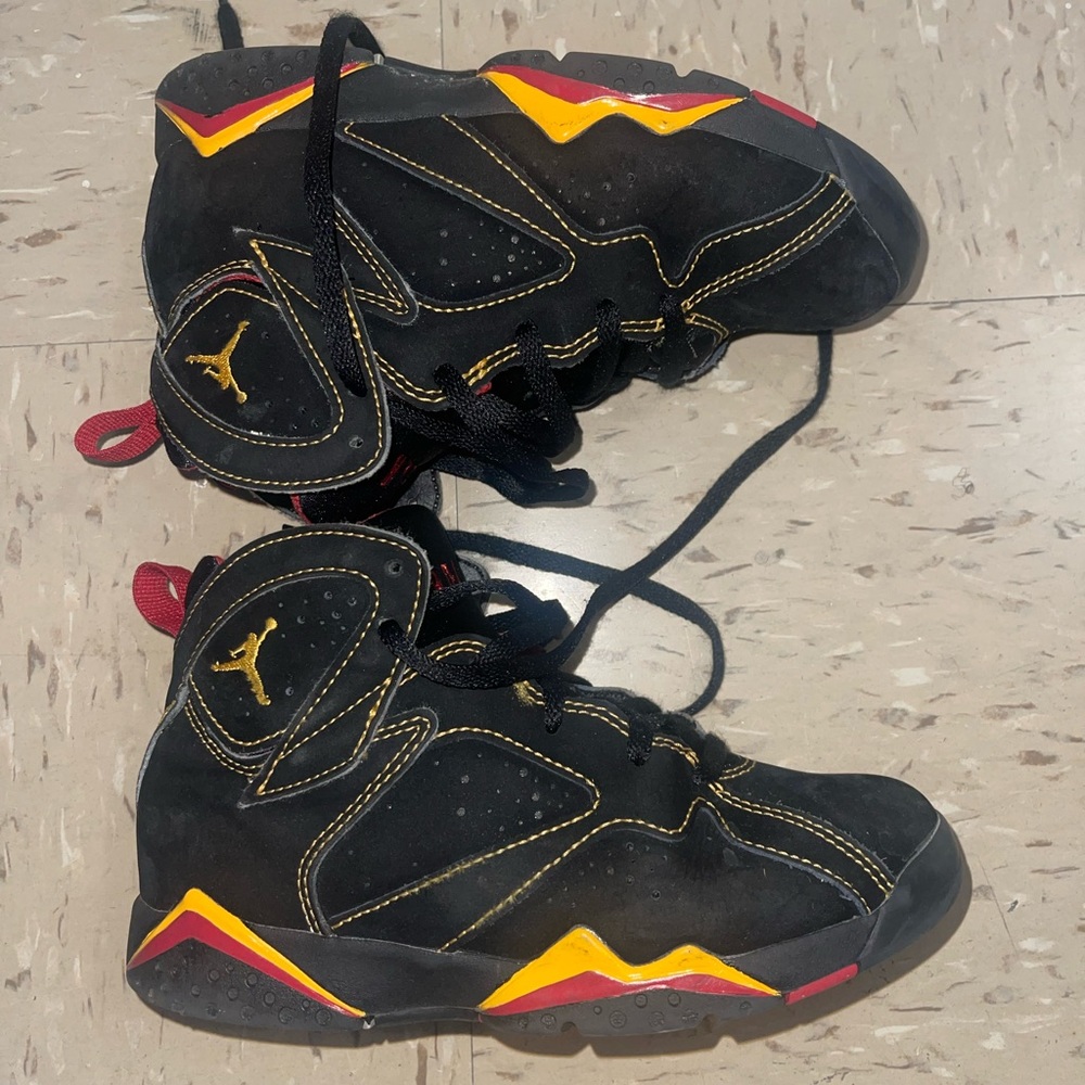 Good condition. need is a wipe down and will look great. I will NOT wipe down